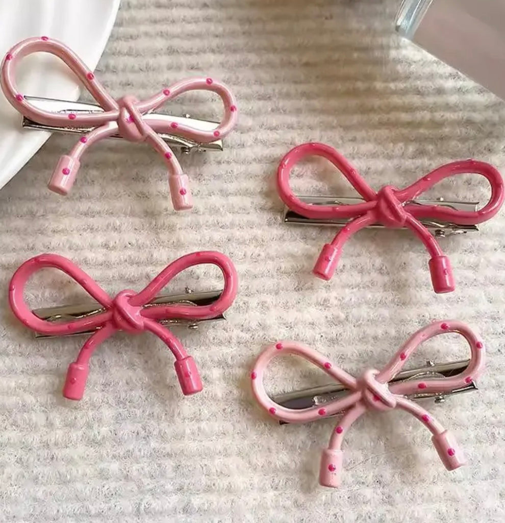 🎀 Bow-Themed Mystery Ball Bookish Bundle 🎀