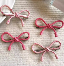 🎀 Bow-Themed Mystery Ball Bookish Bundle 🎀